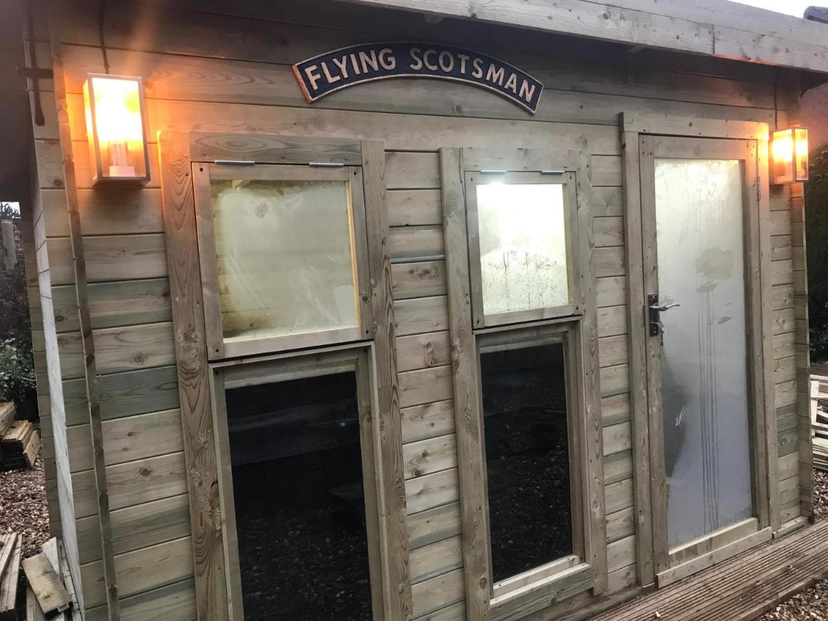 Hot Tub Hide Away Near Alton Towers Staffordshire Hotel Cheddleton ภายนอก รูปภาพ